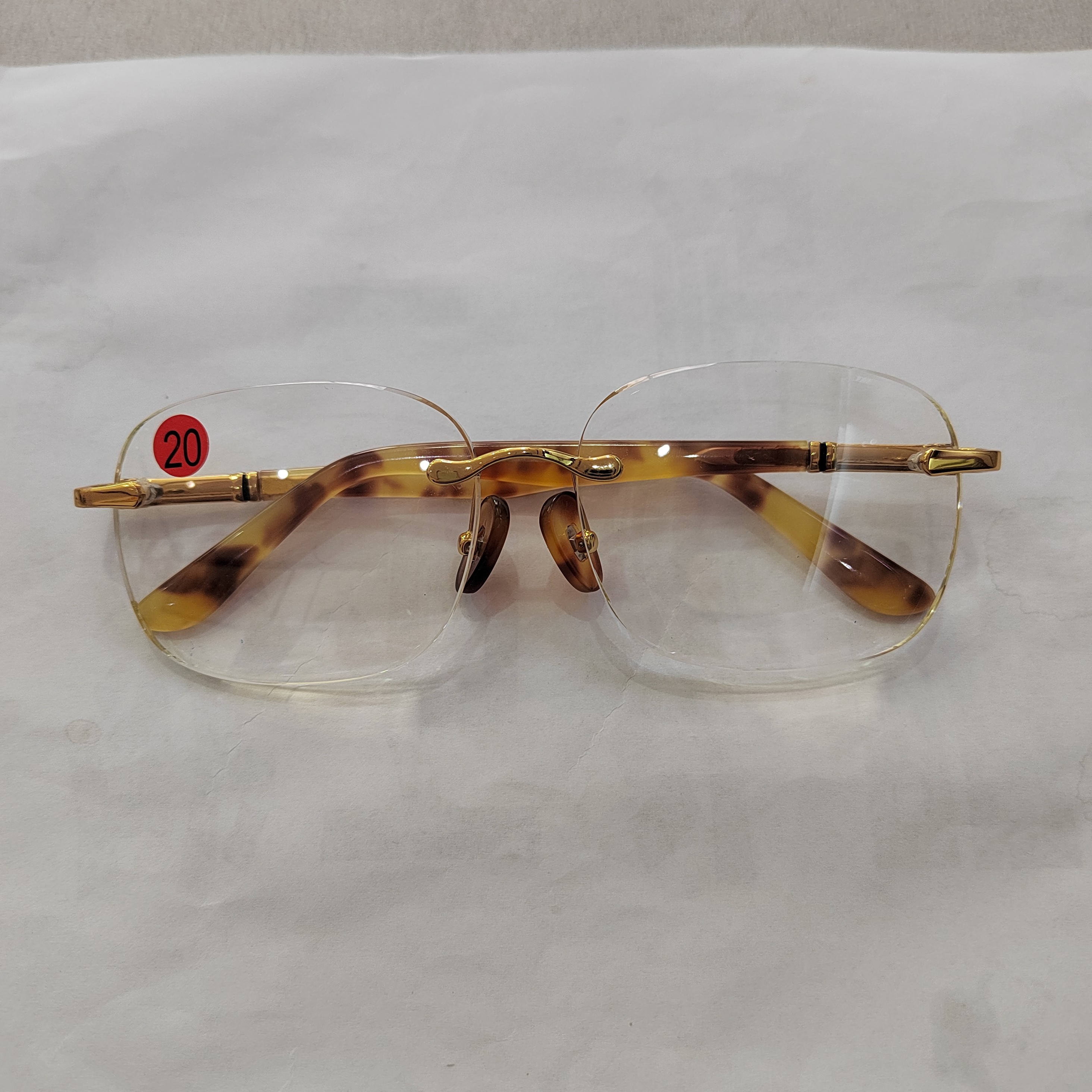竹叶青加厚商务款眼镜上下尺寸4.9cm，左右尺寸6.0cm厚度4.1mm