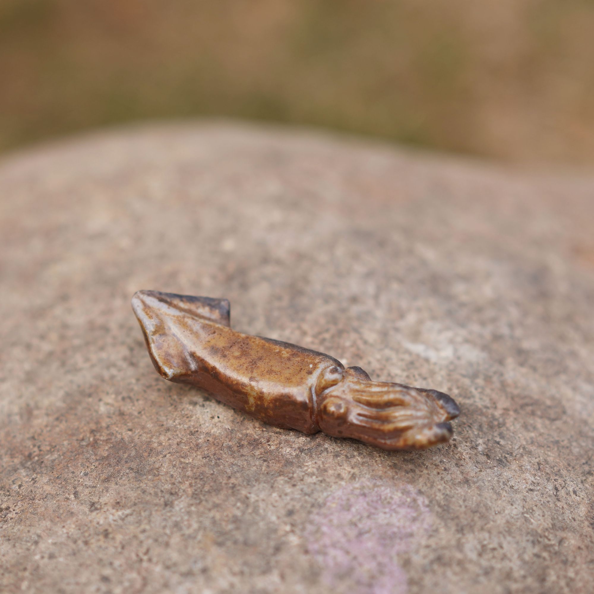 底部有打磨 日本备前烧 国延昇 茶宠 筷架 陶 茶道 零配 1039#