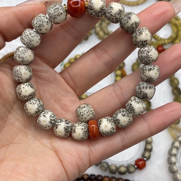 小***凉星月菩提手串11大眼+配饰