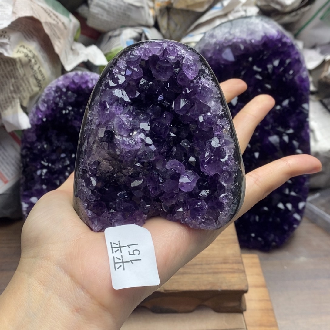 未镶嵌水晶大型摆件（非配饰）