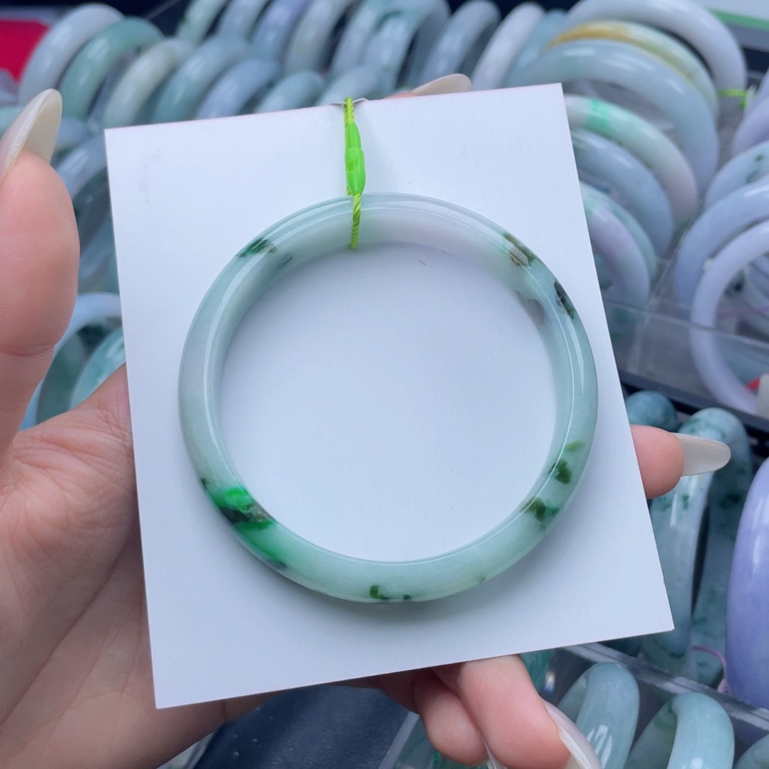 翡翠未镶嵌手镯60.9圈