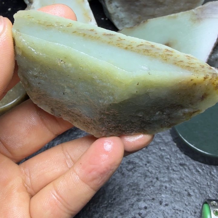 和田玉（糖玉）未镶嵌珠宝奇石