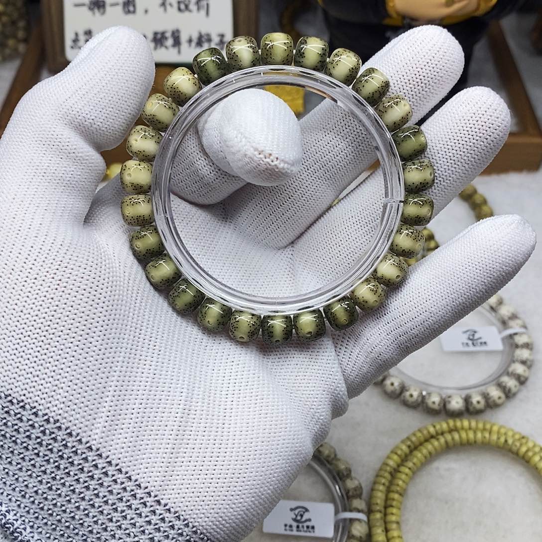 北****手串星月菩提9x8一线天通体针尖星头条