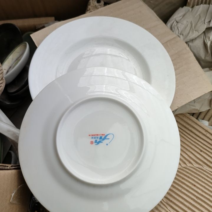 摆件陶瓷盘子碗啥都有