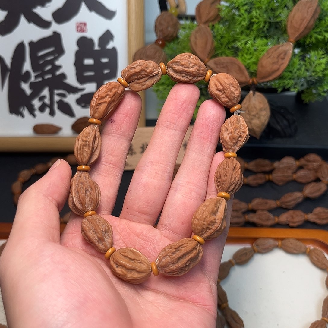 文玩核桃吊坠老*友核桃28