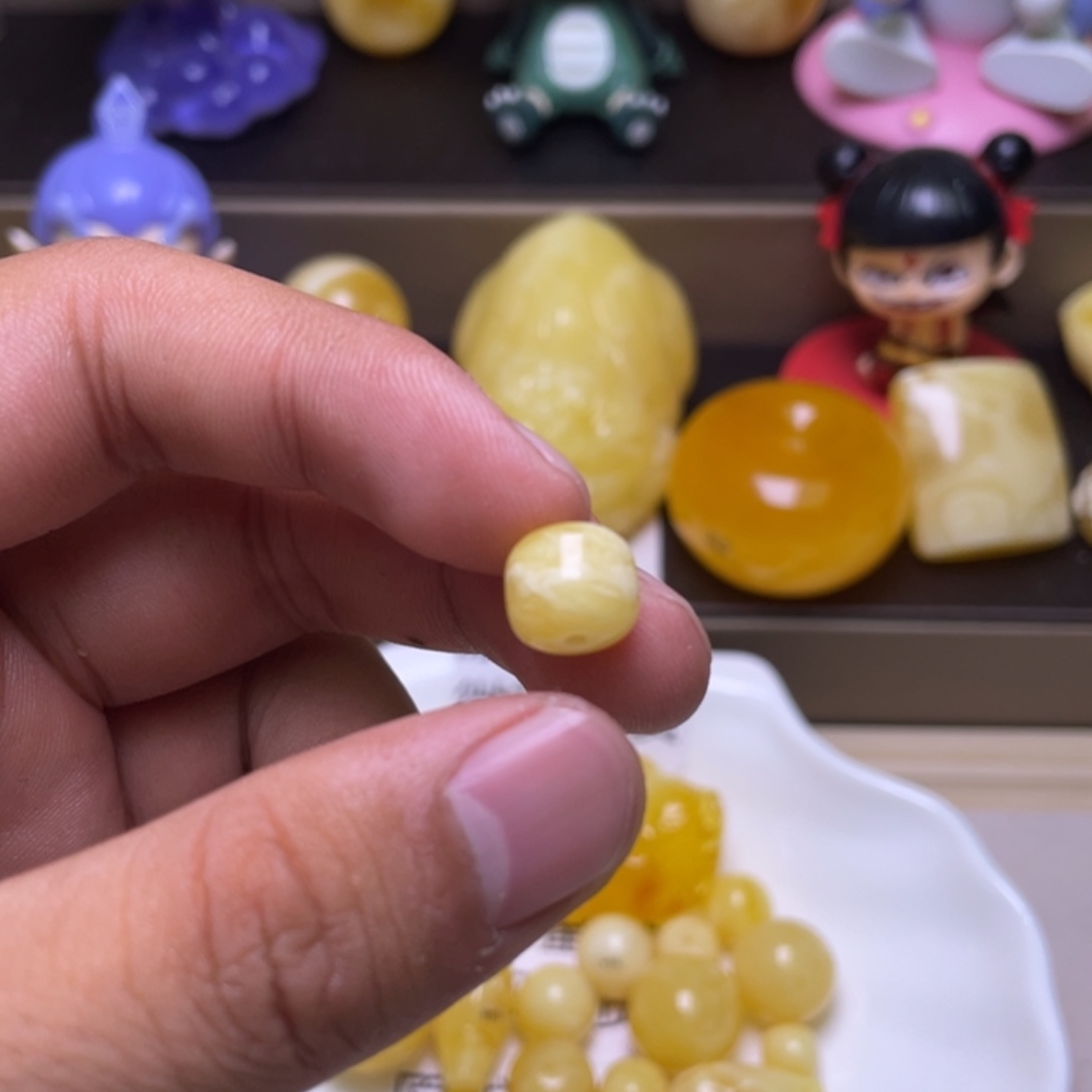 琥珀未镶嵌珠宝奇石