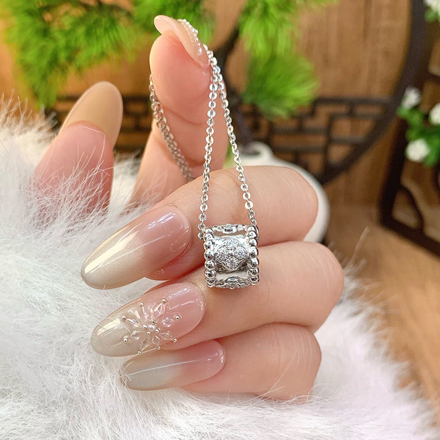 铂金项链pt950铂金吊坠弹簧路路通小蛮腰吊坠莫桑钻铂金首饰女款