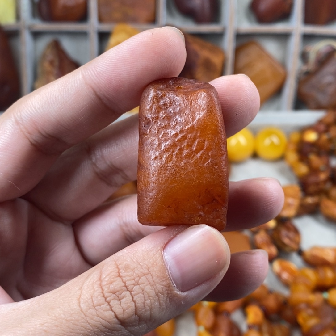 琥珀未镶嵌珠宝奇石