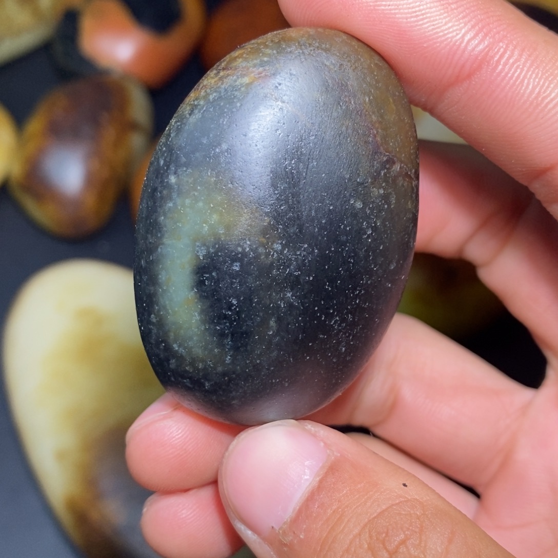 和田玉未镶嵌珠宝奇石