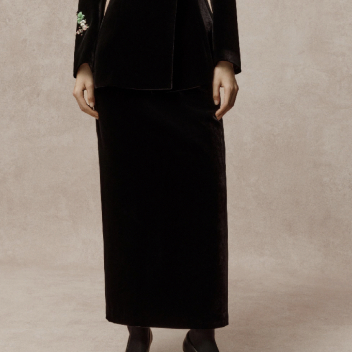 LA MAISON JADE玉琼 黑色真丝丝绒半裙