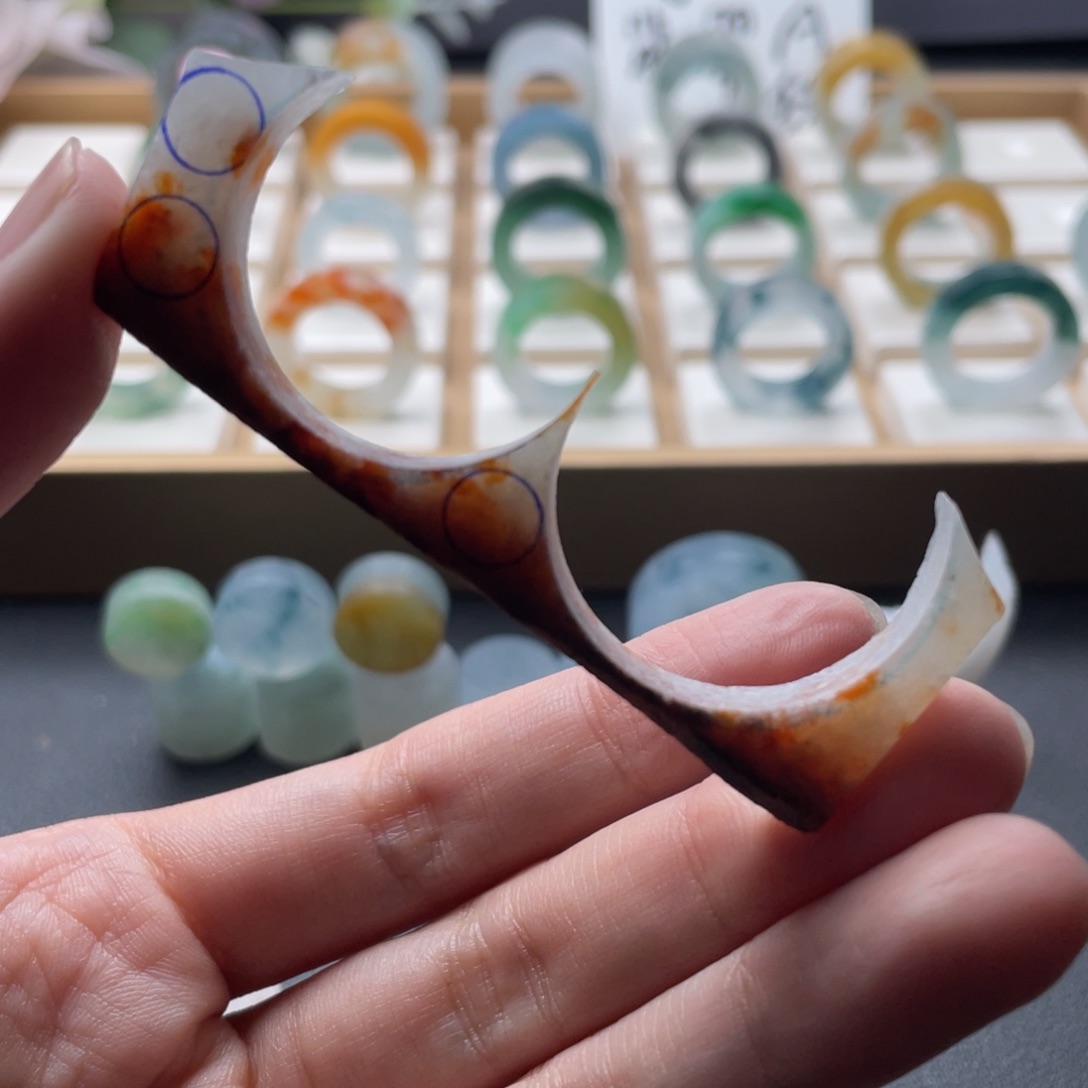 桃***子定制翡翠未镶嵌翡翠