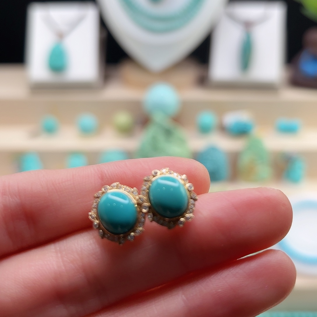 绿松石配饰18K金镶嵌