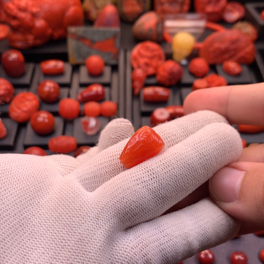 南红玛瑙未镶嵌【传仁】川料原矿联合樱桃红三通12.1mm