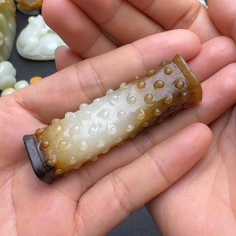 和田玉未镶嵌挂件踏**山