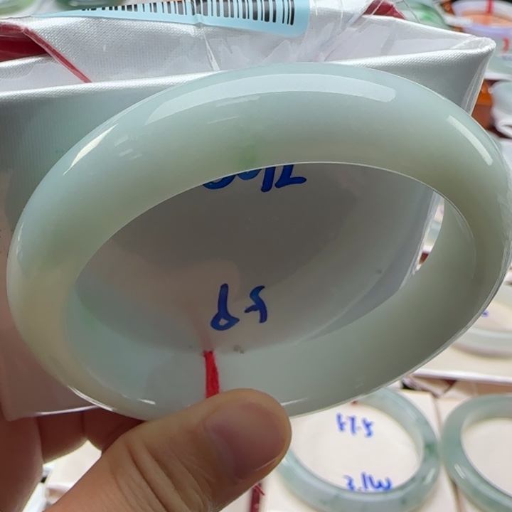 未镶嵌手镯翡翠翡翠手镯