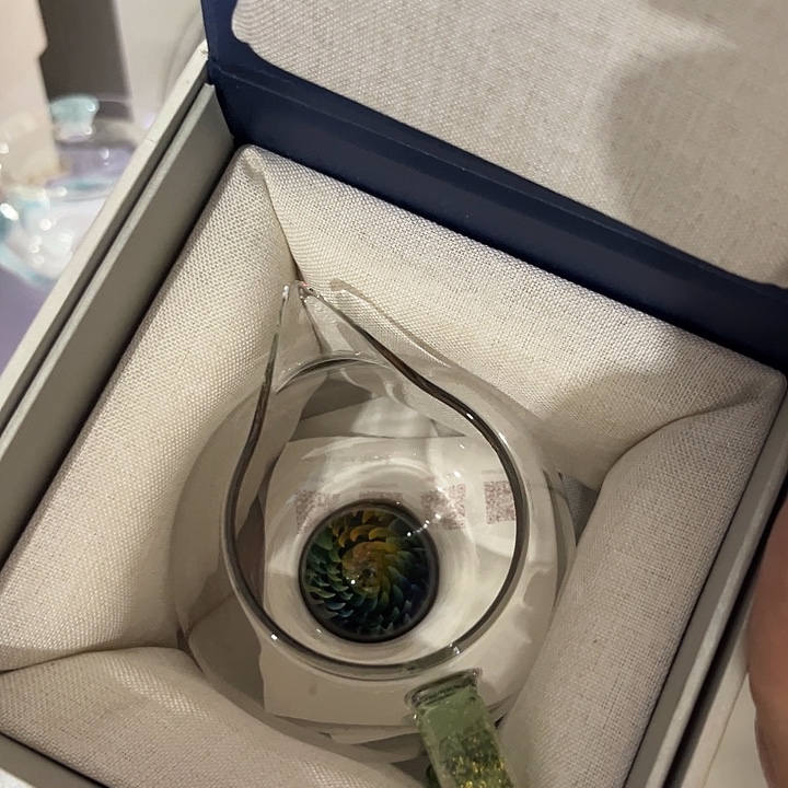 孤品 绿凤尾绿金公道杯 