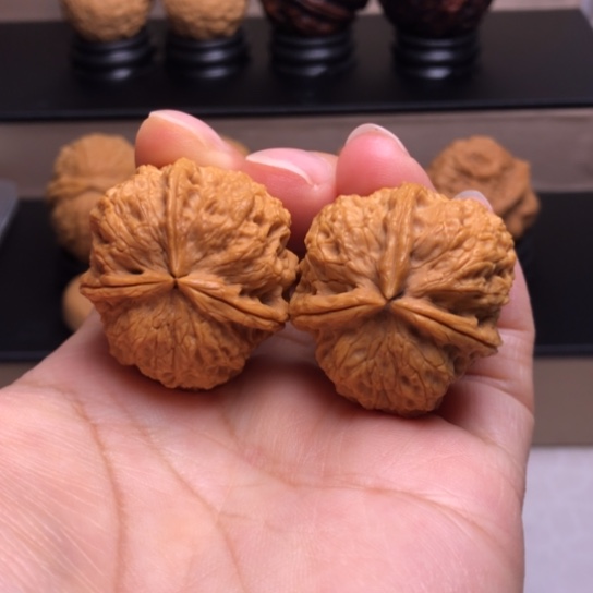 文玩核桃吊坠三楞子1