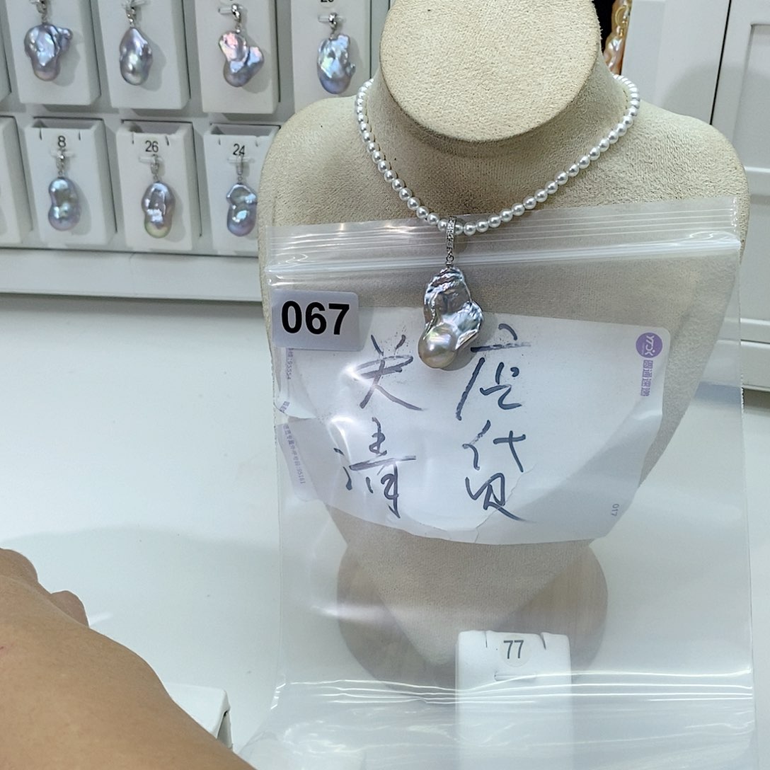 淡水珍珠颈饰合金