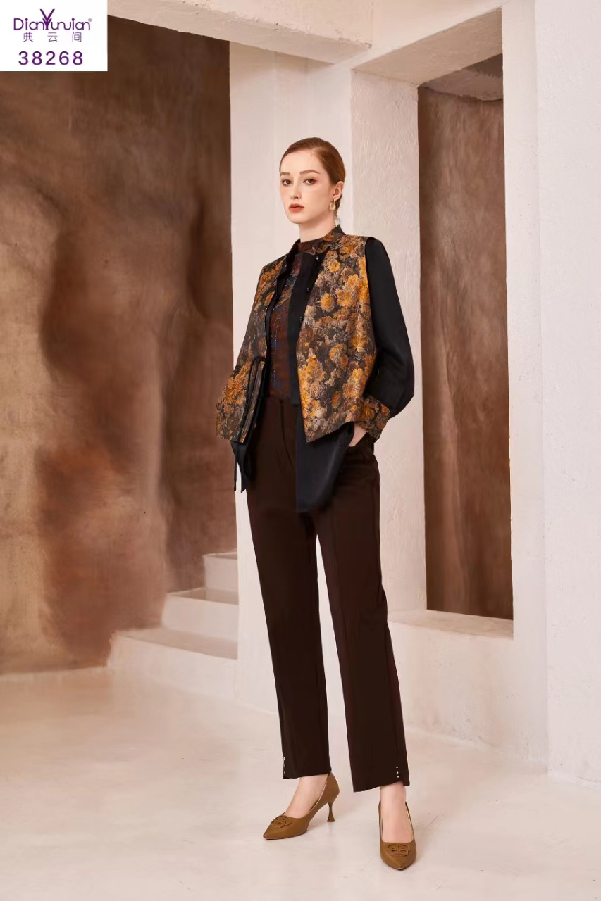 2025春季新品时尚潮流女装