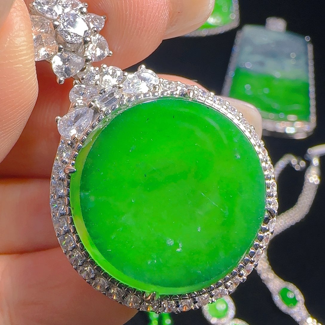 翡翠吊坠(赠链)银S925镶嵌