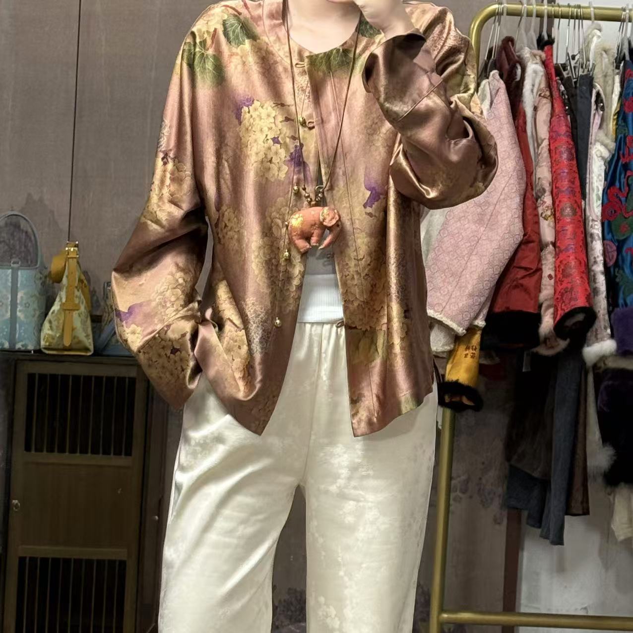 100桑蚕丝！！60姆米贵妇烤皮外套