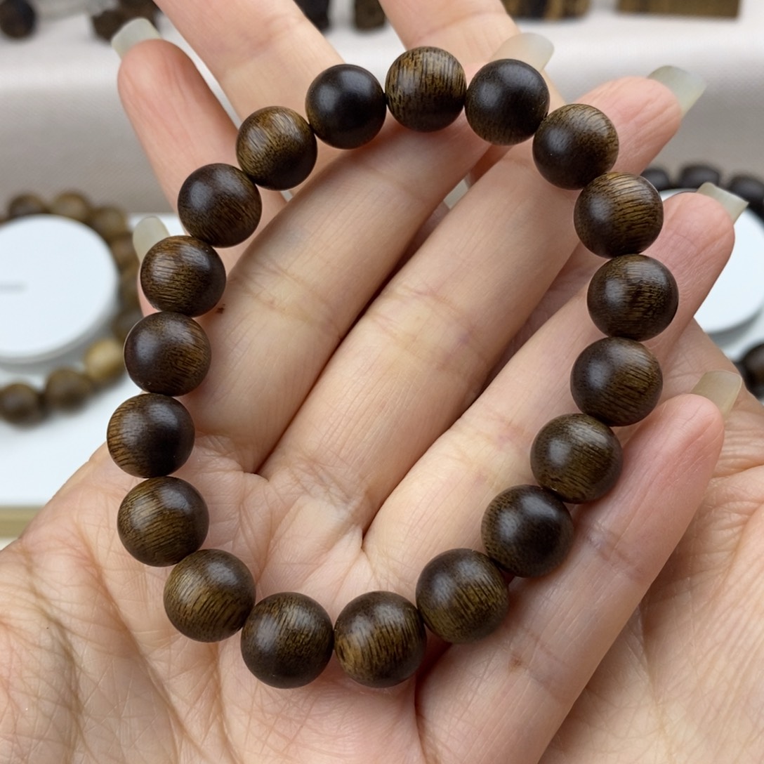 沉香手串夜**梦越南芽庄白奇楠