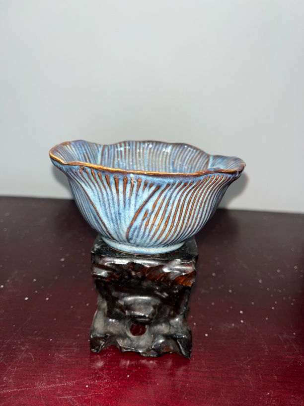 蓝色花饭碗微瑕口径11.8高5.8底径5.8