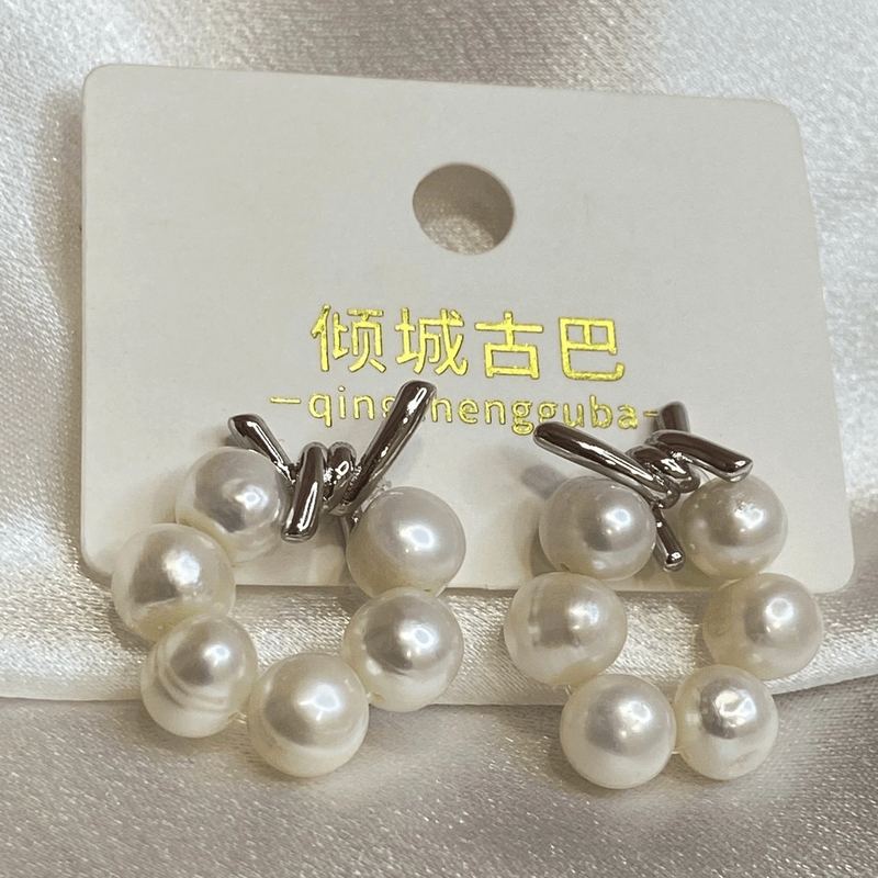 天然珍珠5-6白珠六耳耳钉无核打结白圆珠时尚复古优雅百搭a192