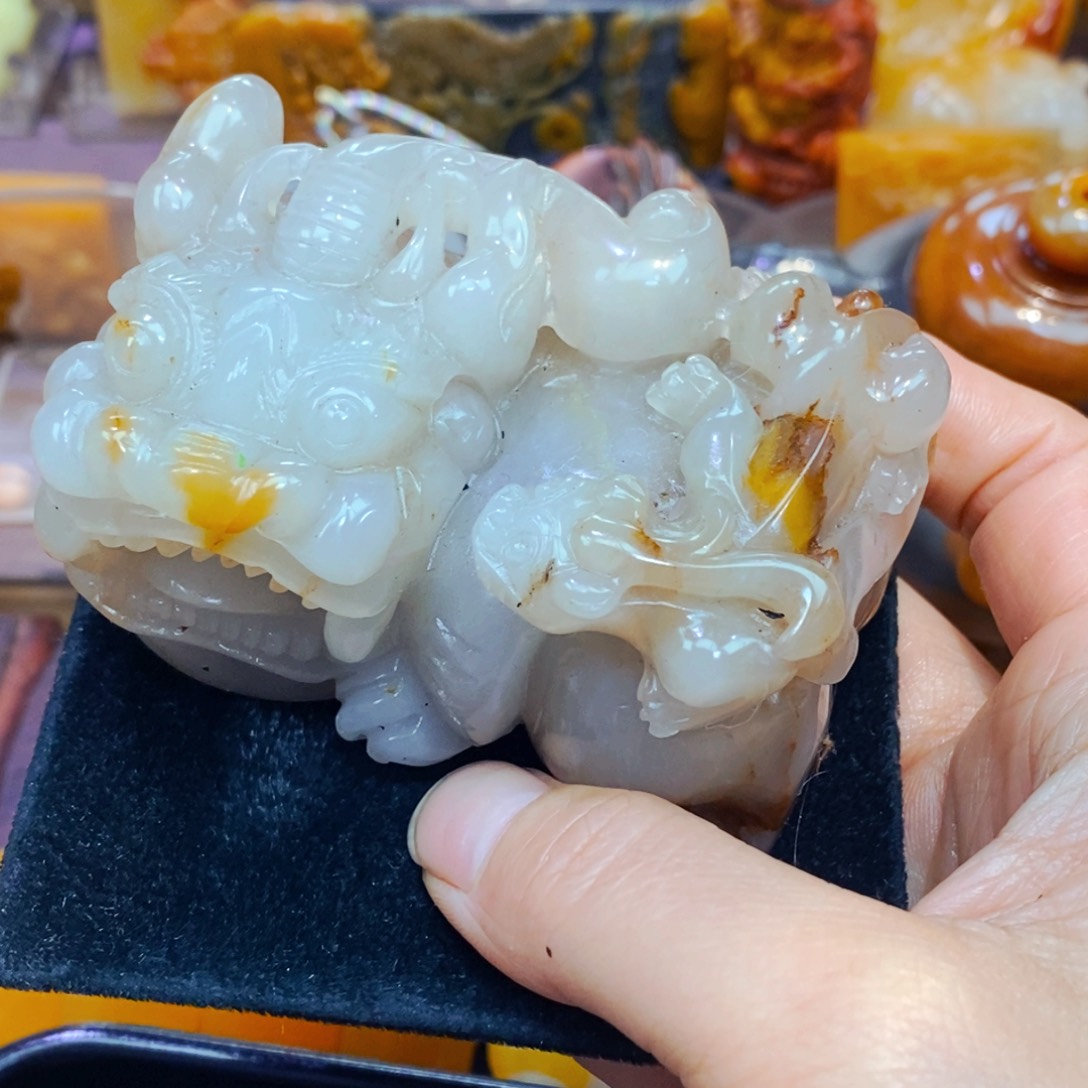 未镶嵌石英质玉（黄龙玉）吊坠(不含链)