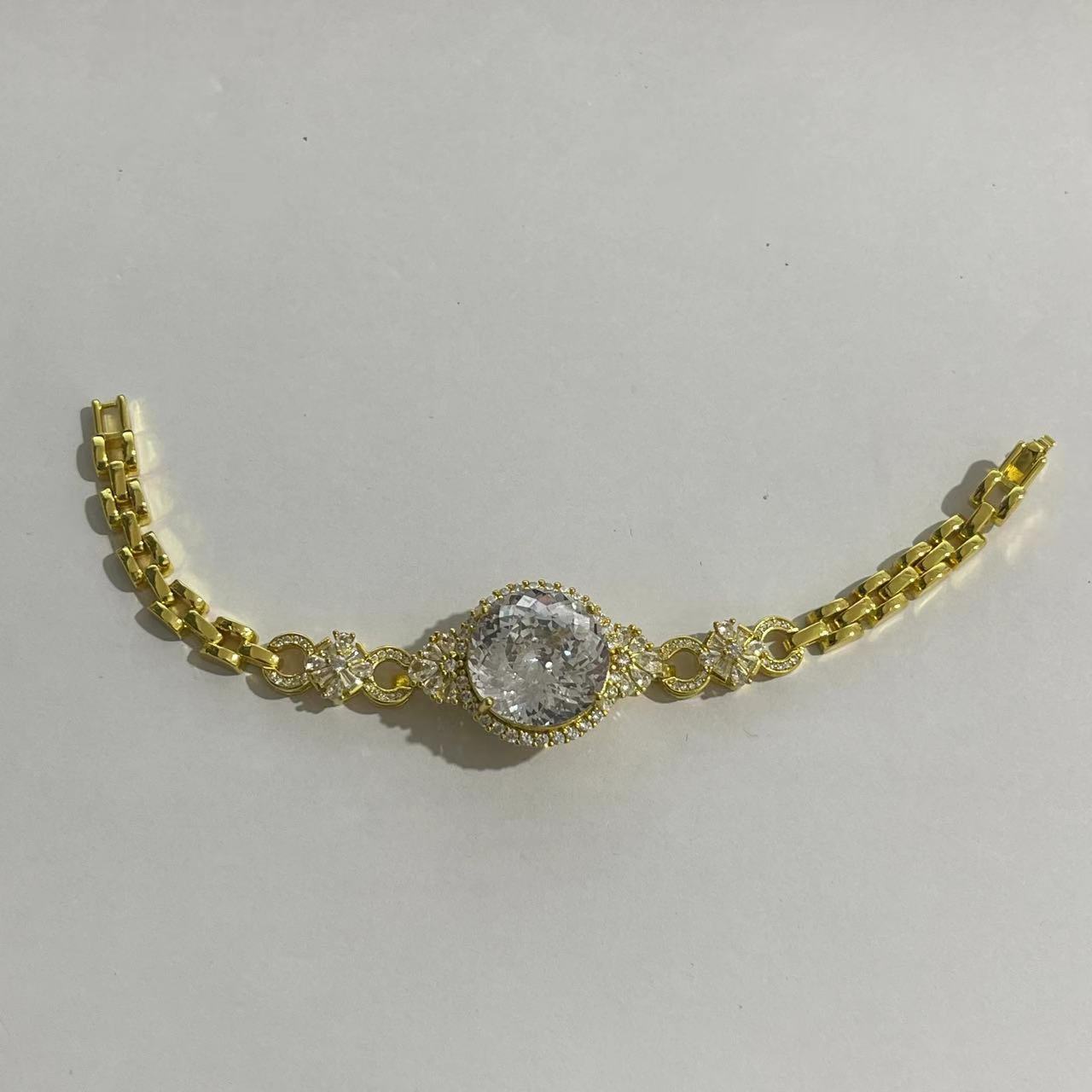 臻选手链 经典百搭设计金色手链XGT409