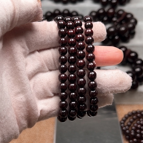 檀香紫檀（小叶紫檀）L****.