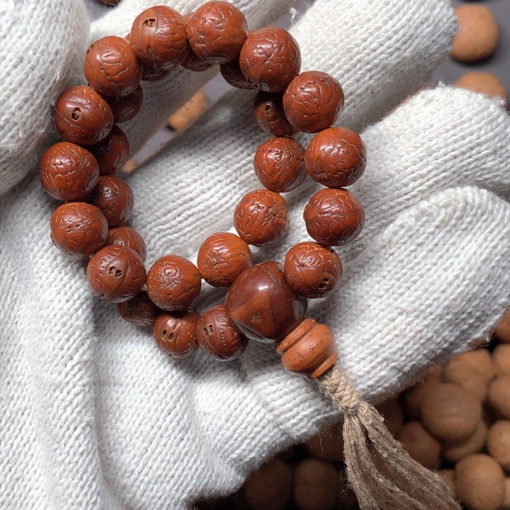 凤眼菩提吊坠大***树10.5mm尼泊尔27籽手持