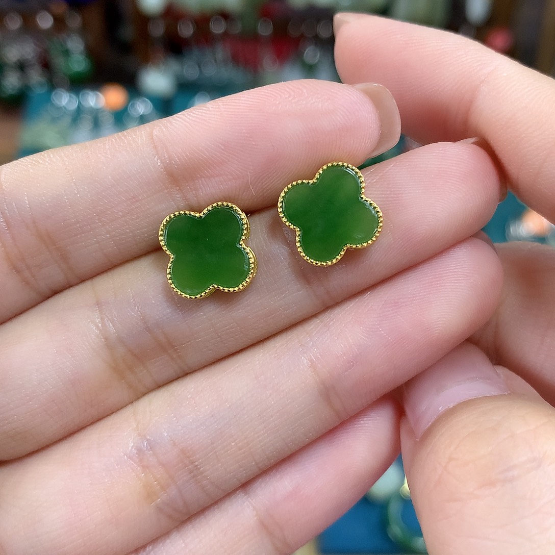 和田玉（碧玉）银S925镶嵌耳饰卡10左右