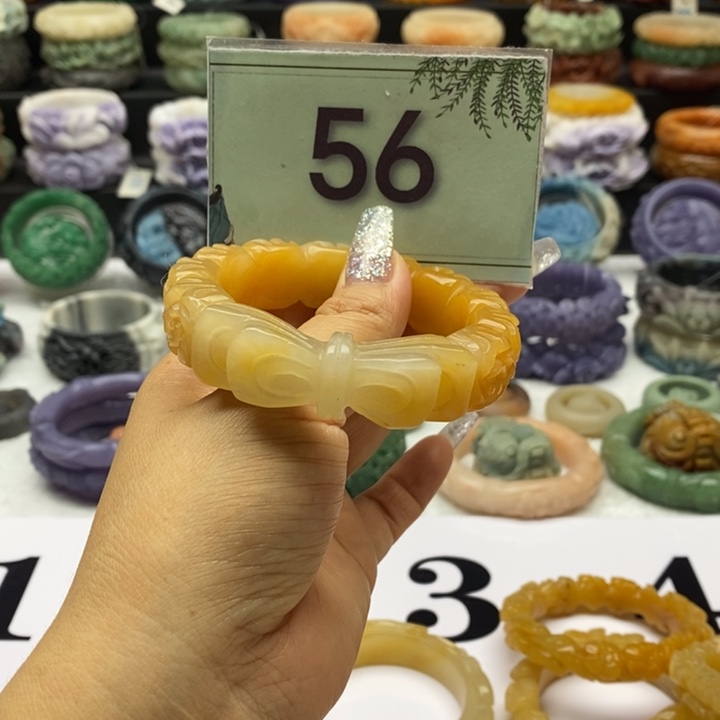 未镶嵌手镯石英岩玉