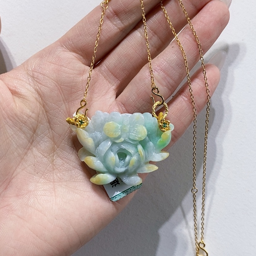 【闪购商品】翡翠未镶嵌颈饰