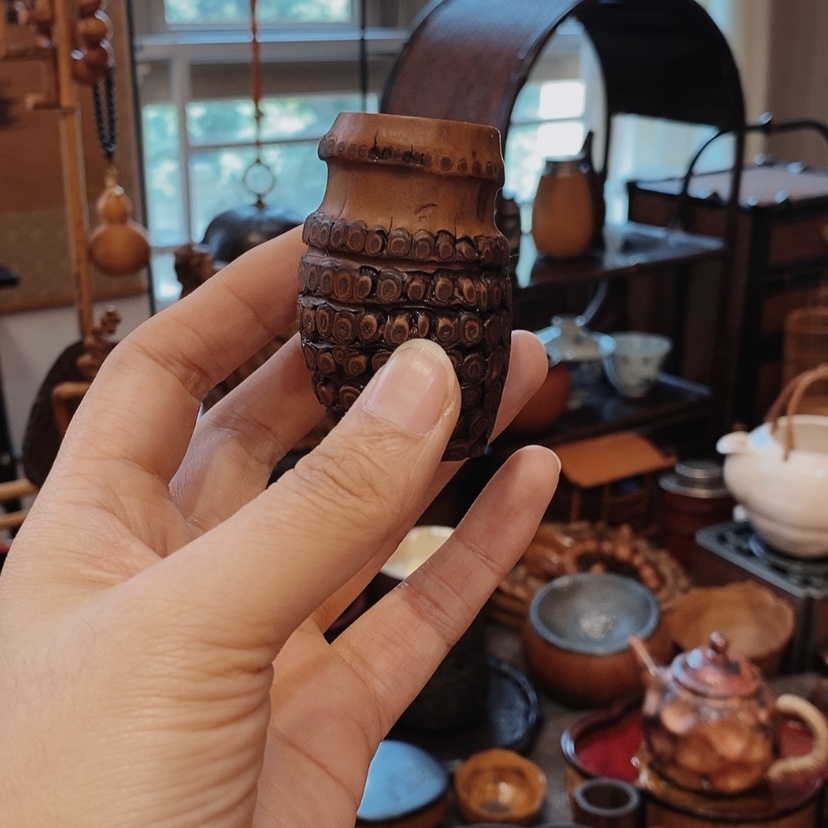 【闪购商品】老竹根香插盖置