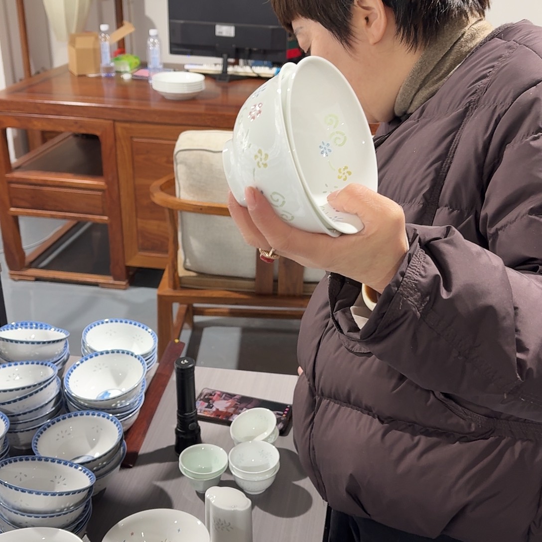 景德镇陶瓷五彩玲珑米饭碗二个