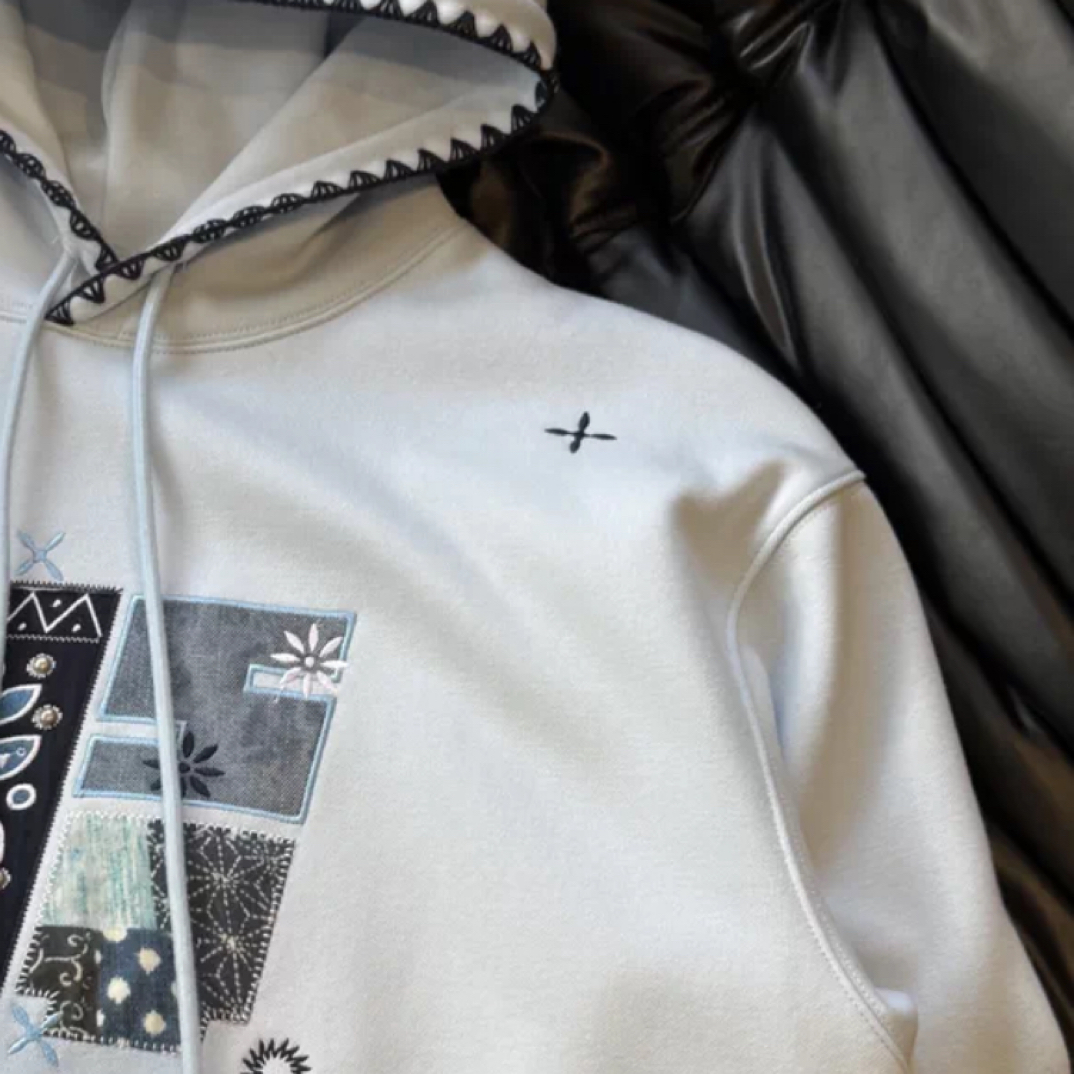 Ns民族风刺绣订银珠百搭连帽卫衣