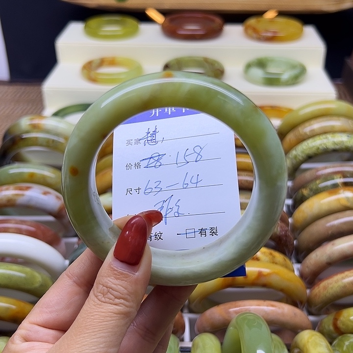 慧***岫玉未镶嵌手镯我