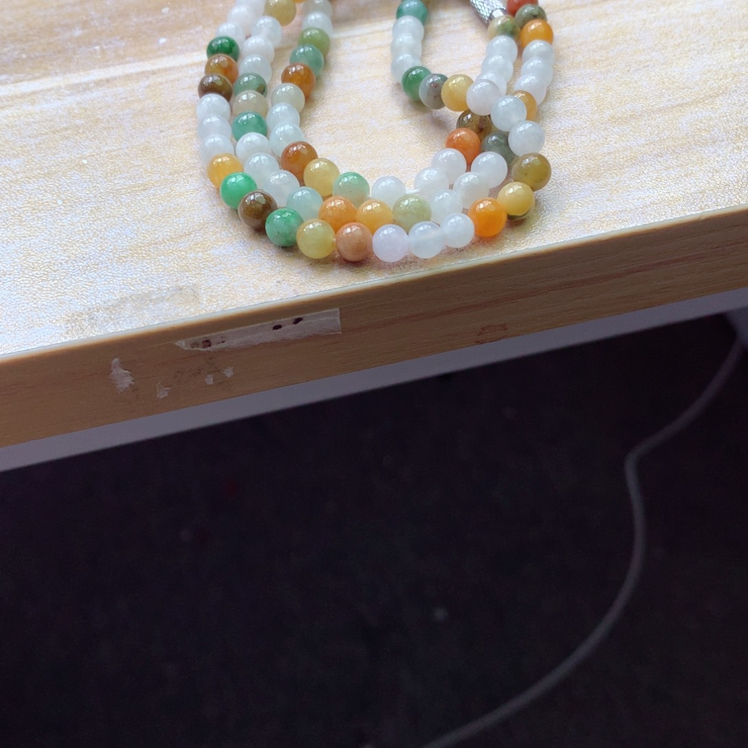 翡翠颈饰未镶嵌吊坠