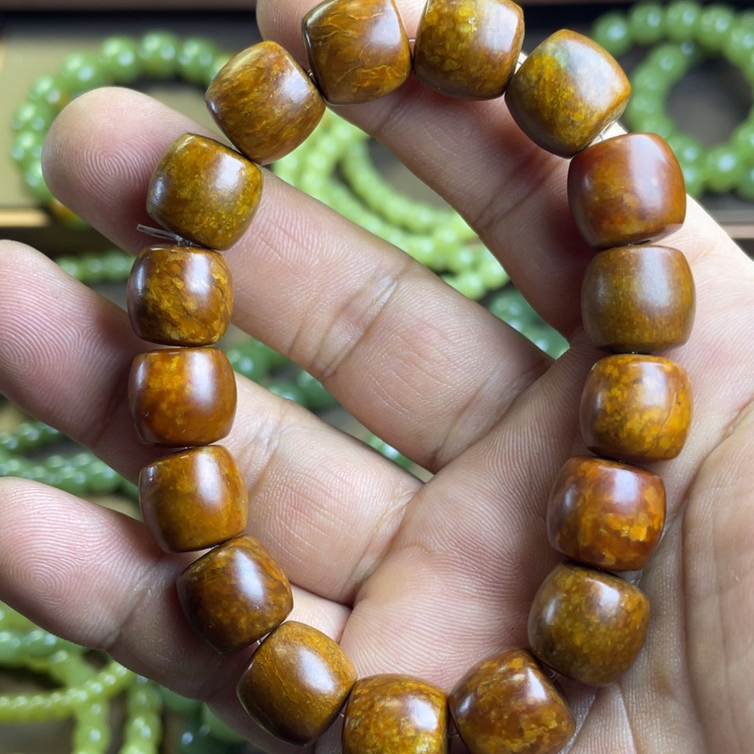 岫岩河磨玉（透闪石质玉）手链未镶嵌