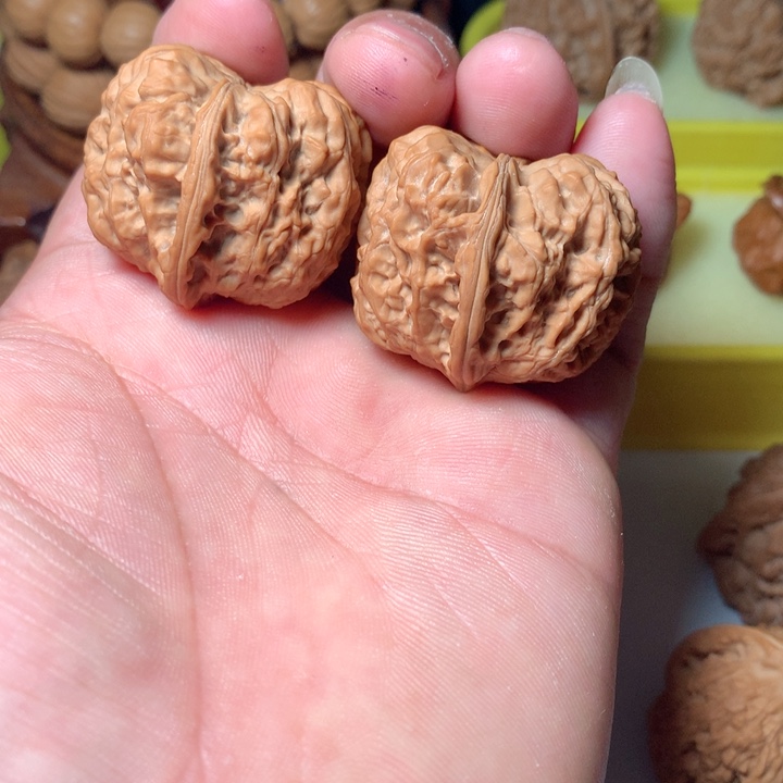 桃核把件野生果核桃