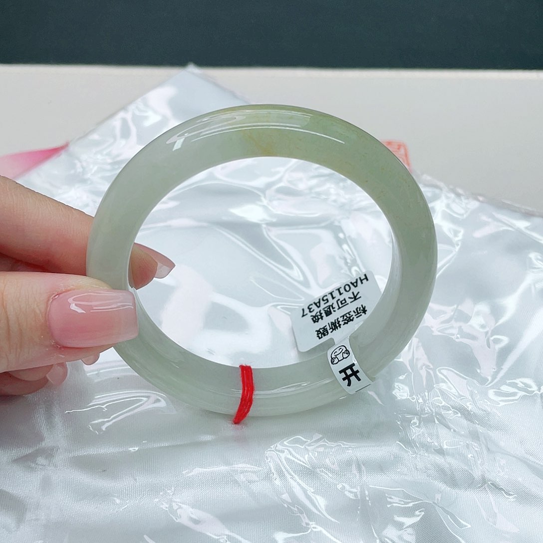 翡翠手镯未镶嵌正57.5