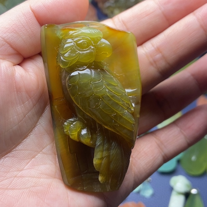 蛇纹石玉挂件未镶嵌浩***?
