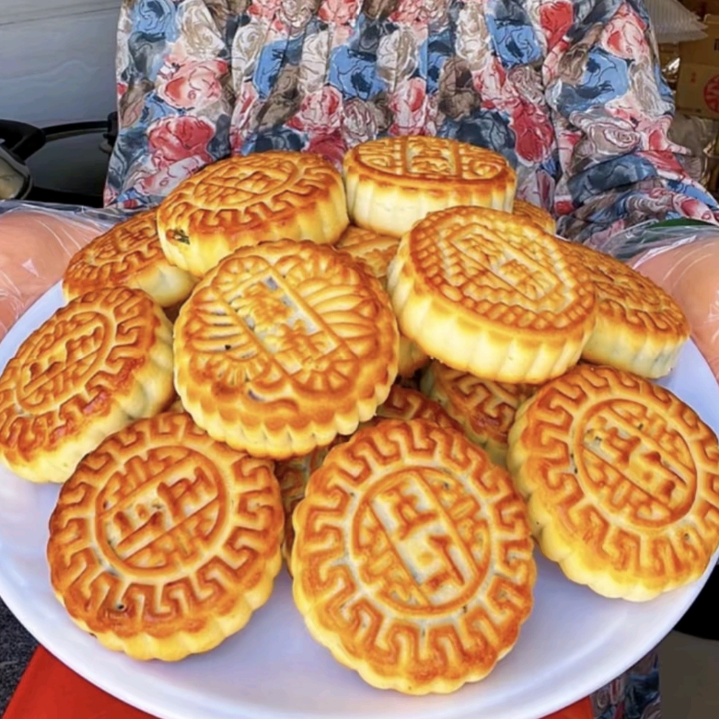 五仁大月饼传统手工中秋糕点多口味新鲜甜而不腻