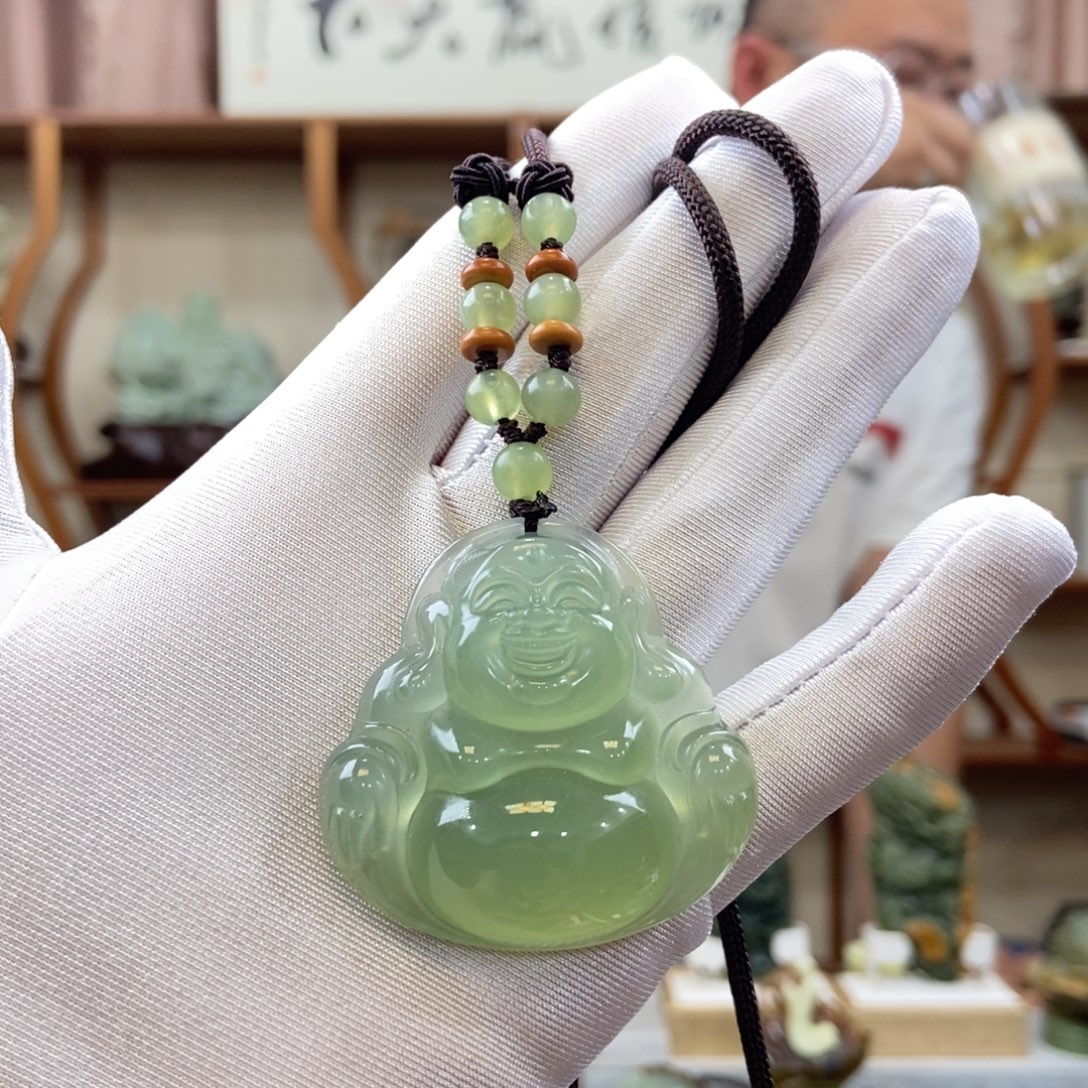 蛇纹石玉未镶嵌吊坠
