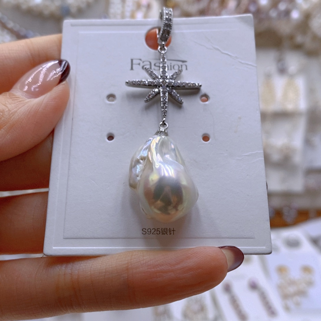 颈饰银S925镶嵌淡水珍珠