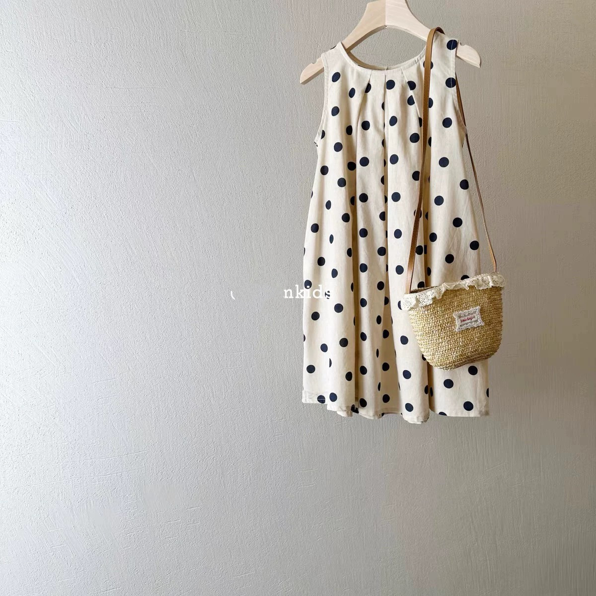 女童夏季新款超好看洋气波点连衣裙A5-835