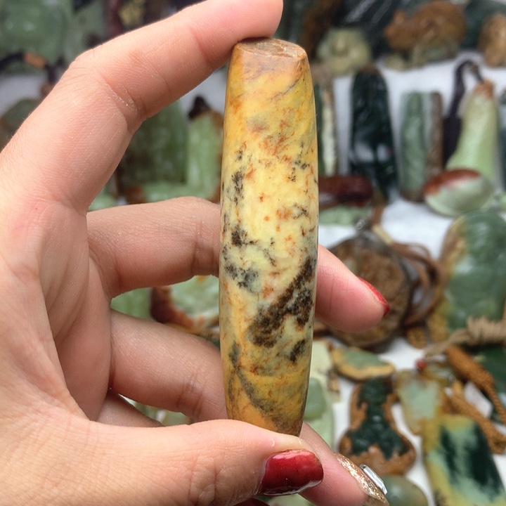 岫岩河磨玉（透闪石质玉）手把未镶嵌