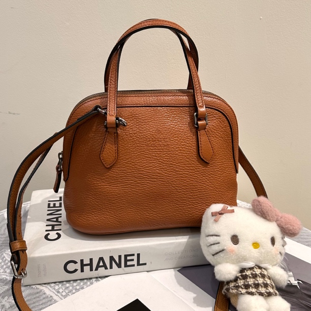 95新 GUCCI/古驰 Gucci古驰 荔枝纹牛皮贝壳包单肩斜挎包